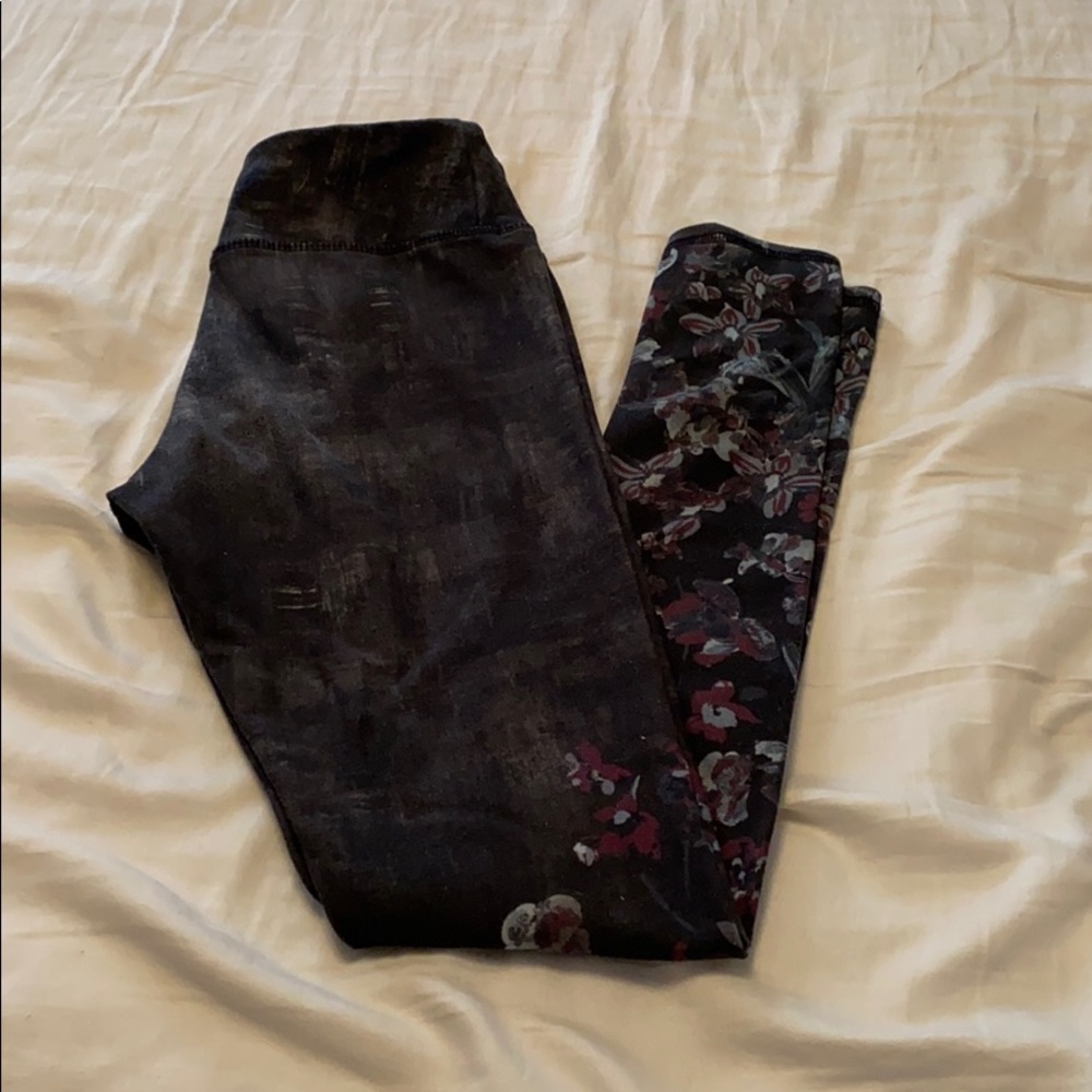 Black floral leggings